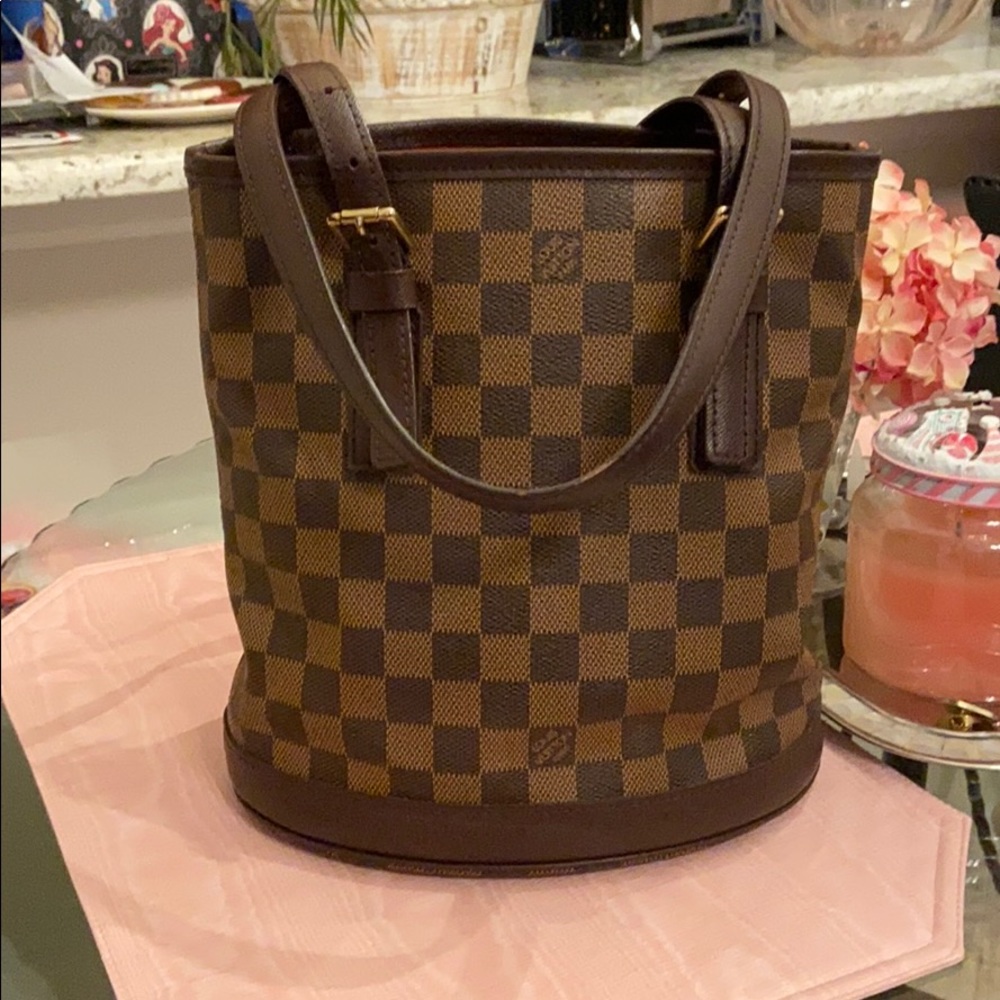Louis Vuitton Damier Ebene Bucket Bag